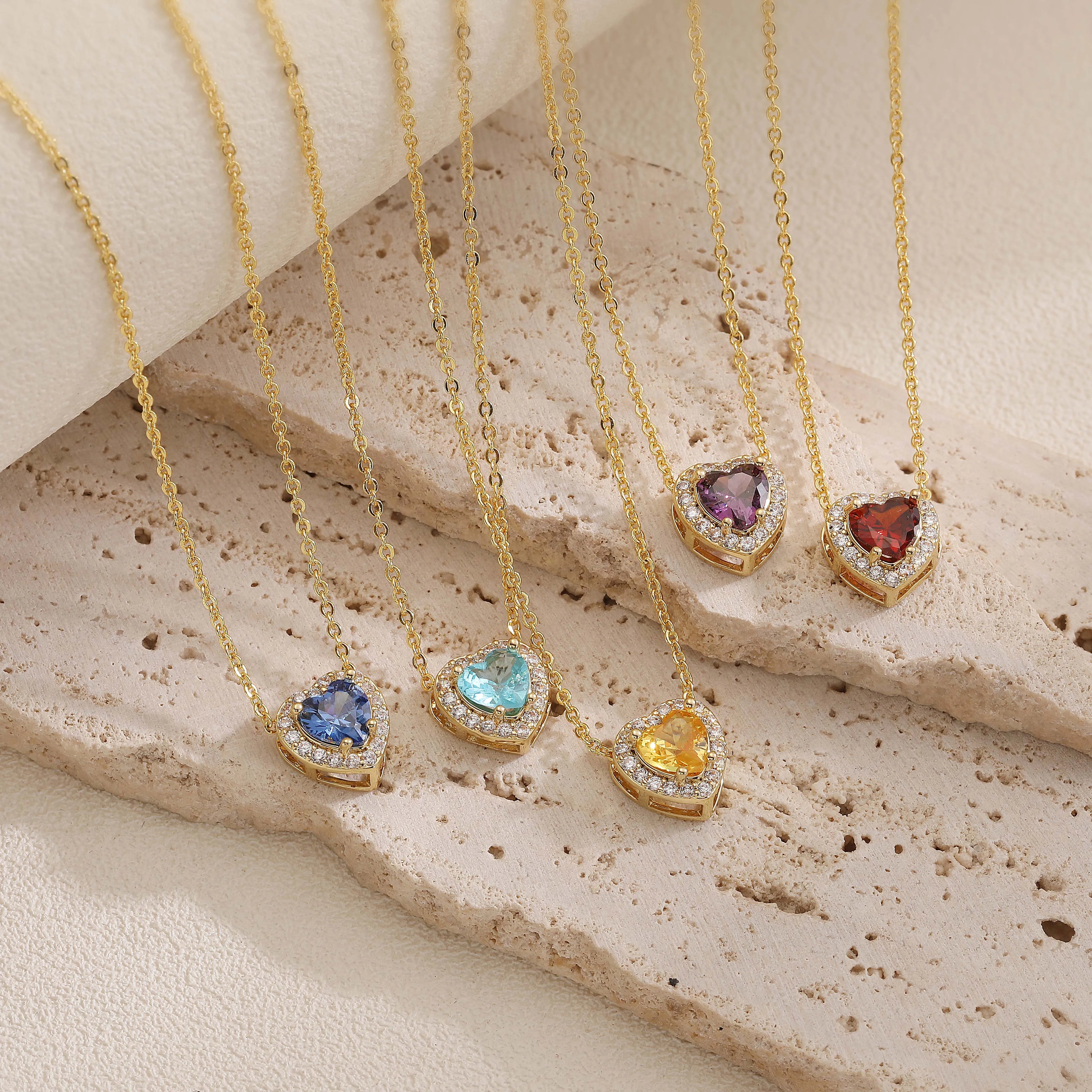HECHENG Luxury Colored Crystal Heart Pendant Ocean Heart Necklace Brass Golden Plated Material Women's Wedding Necklace