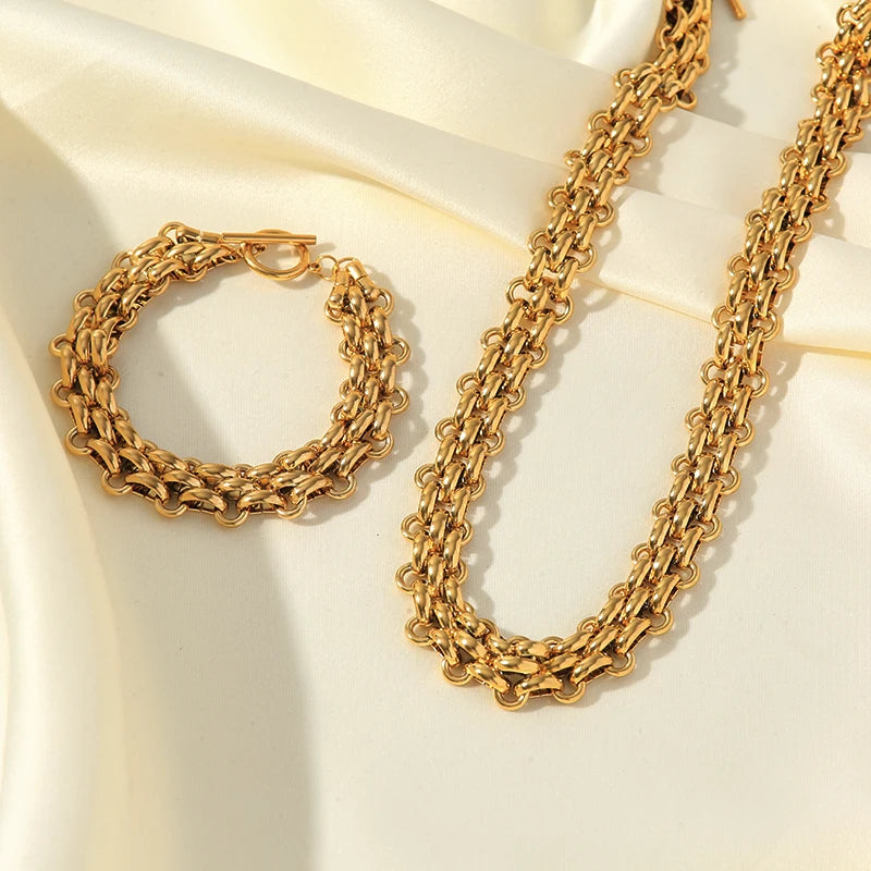 Conjunto Corrente Cubana Dourada - Colar e Pulseira À Prova D'água